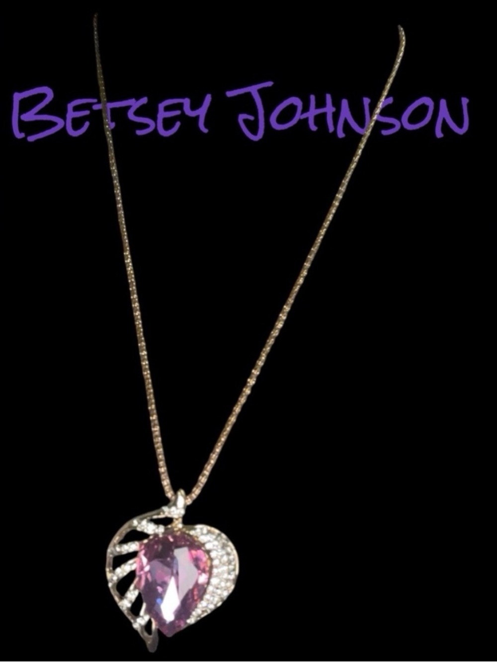 BETSEY JOHNSON ENCRUSTED STONE HEART PENDANT NECKLACE ADJUSTABLE NWT